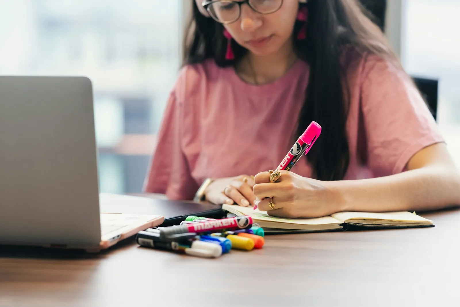 How to Beat Phone Distractions While Studying: A Pomodoro System That Actually Works